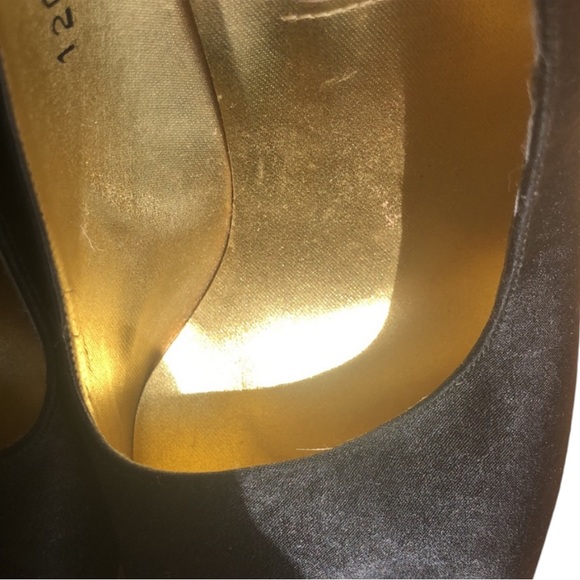 {VTG} SACHA LONDON | 1980s peep toe block heel pump in black satin, size 8 - Picture 9 of 11